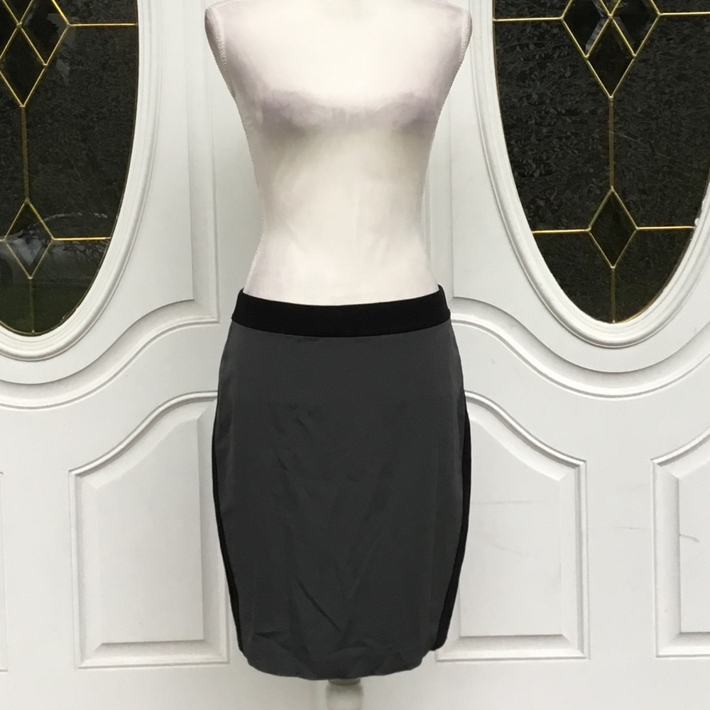 ELIE TAHARI black and gray skirt